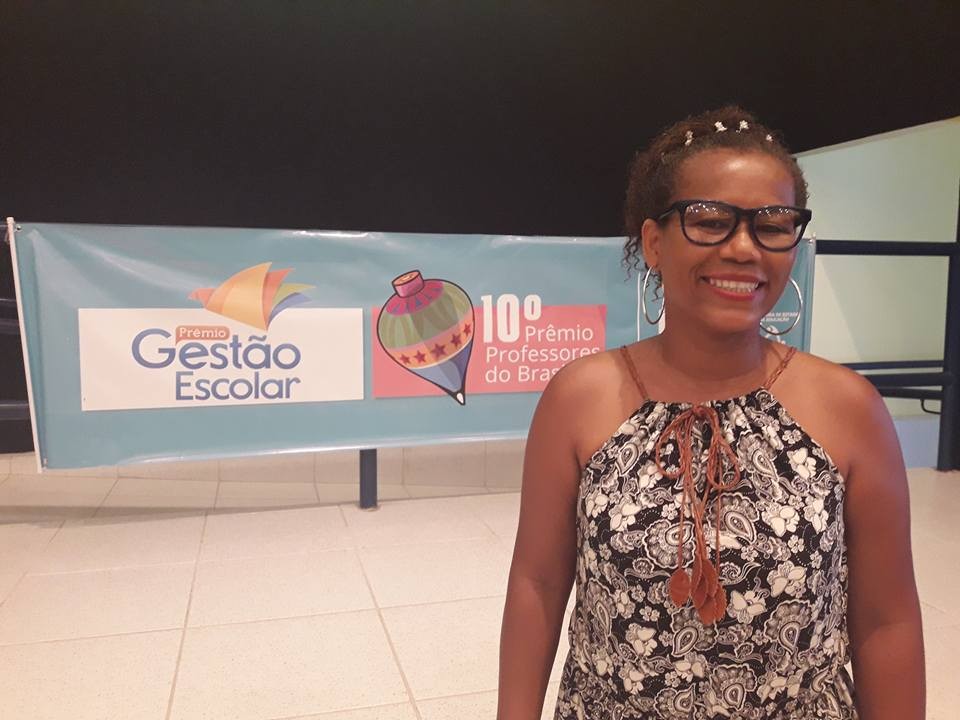 Professora da rede municipal de Areia Branca vence premiação estadual de Educação
