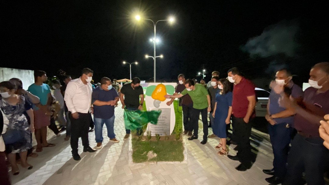 Prefeitura de Areia Branca inaugura reforma de praças e pavimentação asfáltica