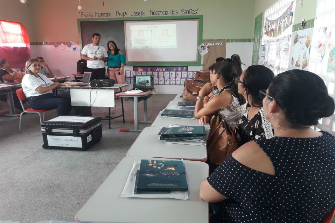 Areia Branca adere ao projeto “Aula Digital”. Educadores recebem capacitação