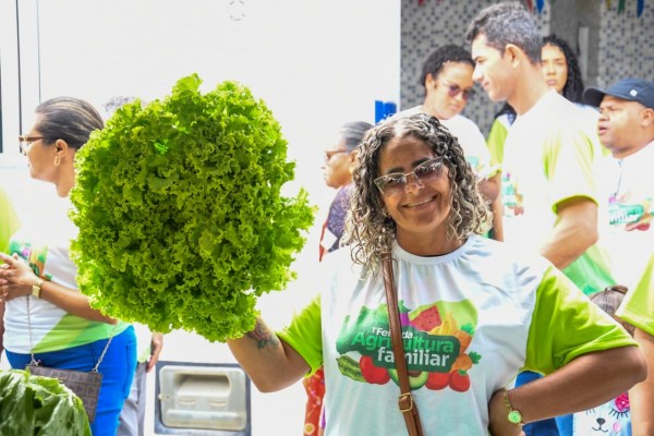 1ª Feira da Agrocultura Familiar é marcada por sucesso de público e valorização do agricultor local