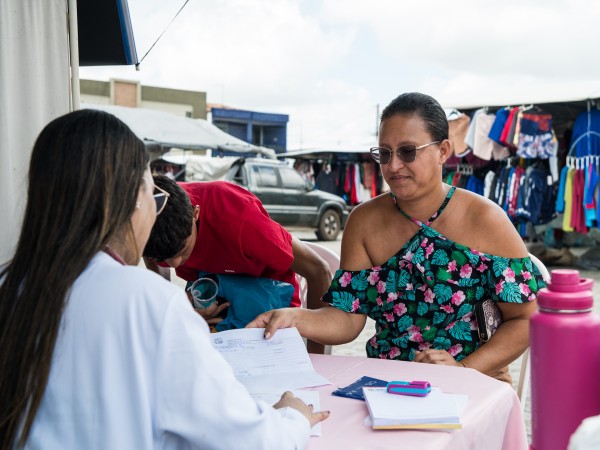 “Saúde e Prevenção na Feira” leva atendimento e serviços de saúde à população de Areia Branca