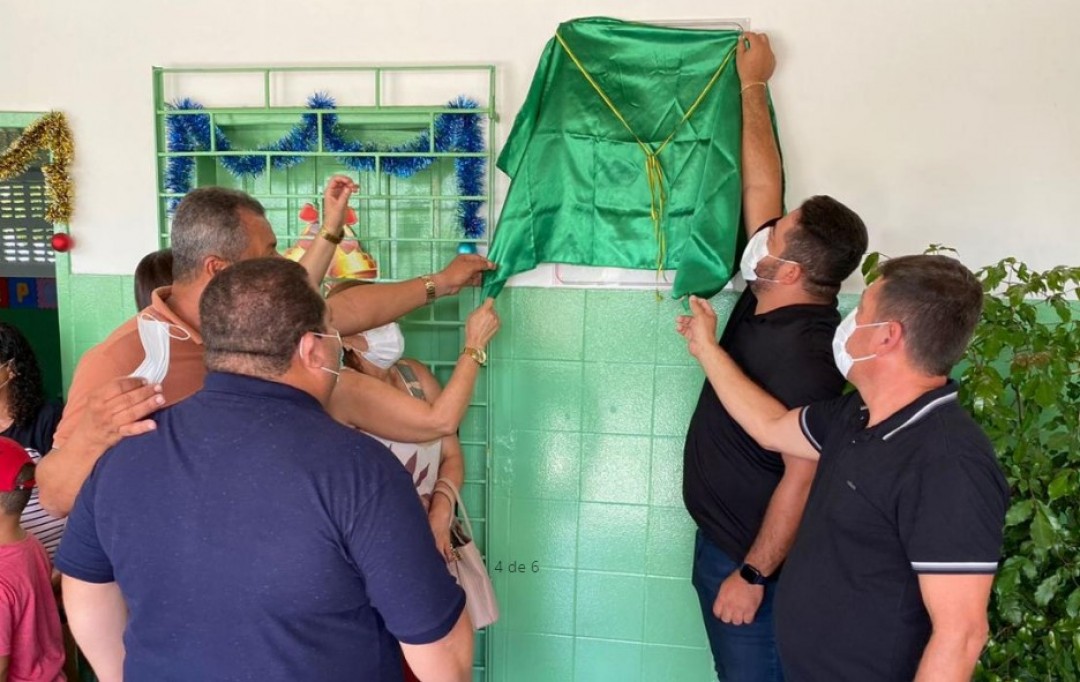 Prefeitura inaugura posto de saúde e entrega reforma de escola no povoado Areias