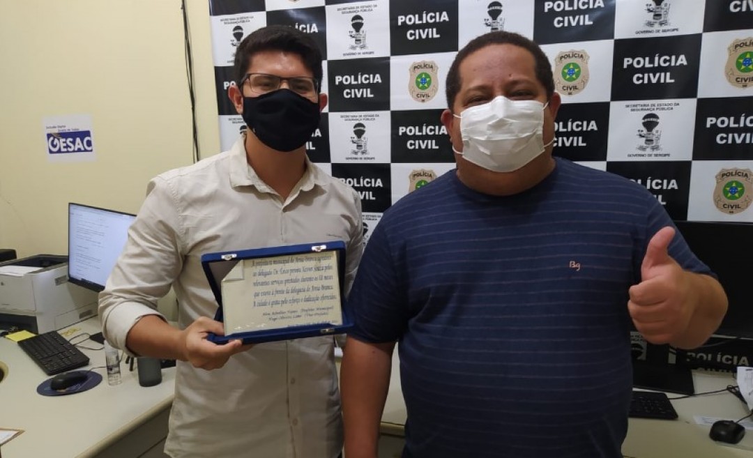 Município de Areia Branca presta homenagem e agradecimento ao delegado Érico Xavier
